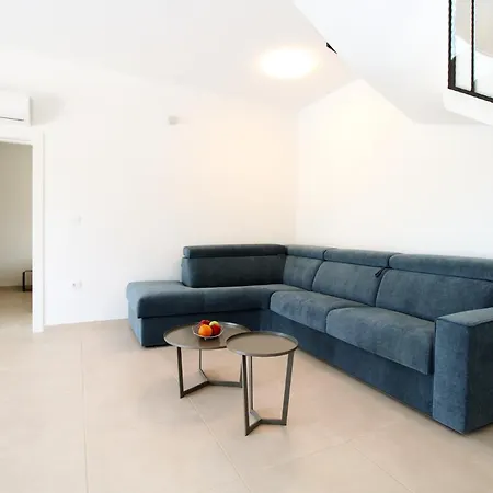 Lavanda 2340 * Valbandon