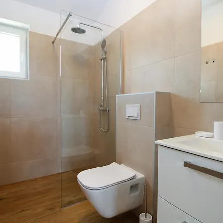 Lavanda 2340 Villa Valbandon