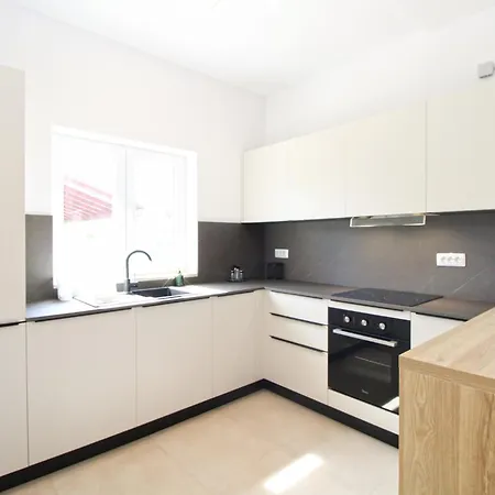 Villa Lavanda 2340 *