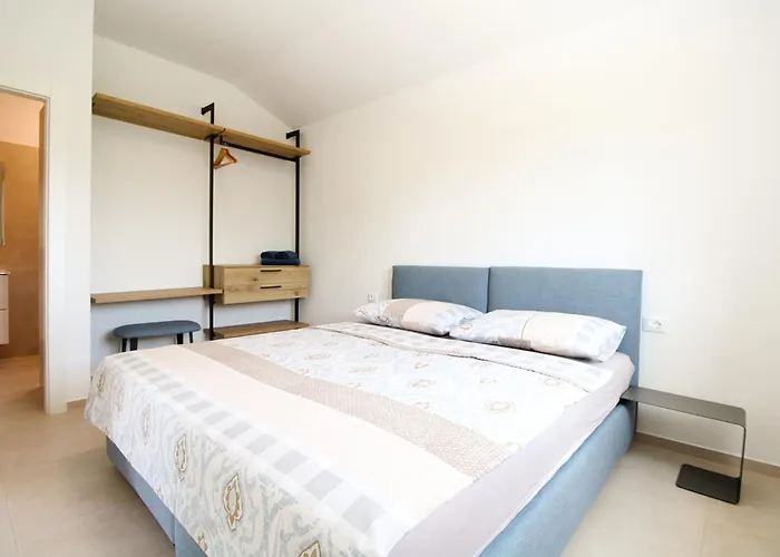 Villa Lavanda 2340 *